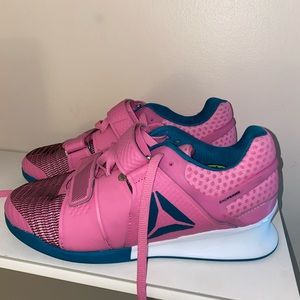 Reebok lifting shoes like new!